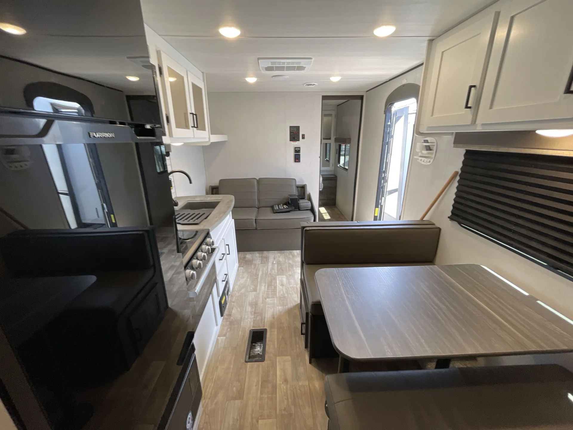 2023 Keystone Hideout 25BHN — living area main