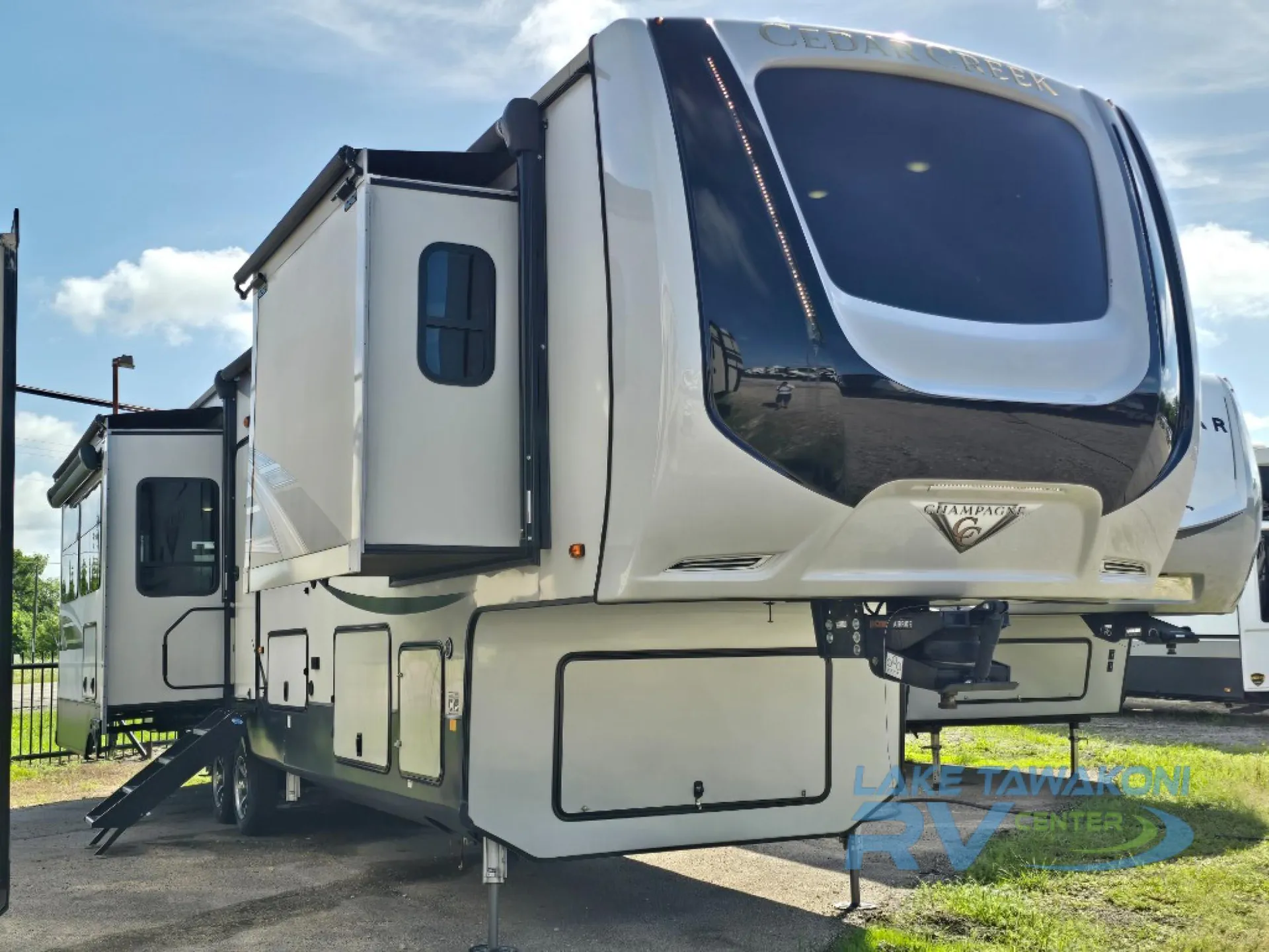2022 Forest River Cedar Creek Champagne Edition 38EBS - Photo 3