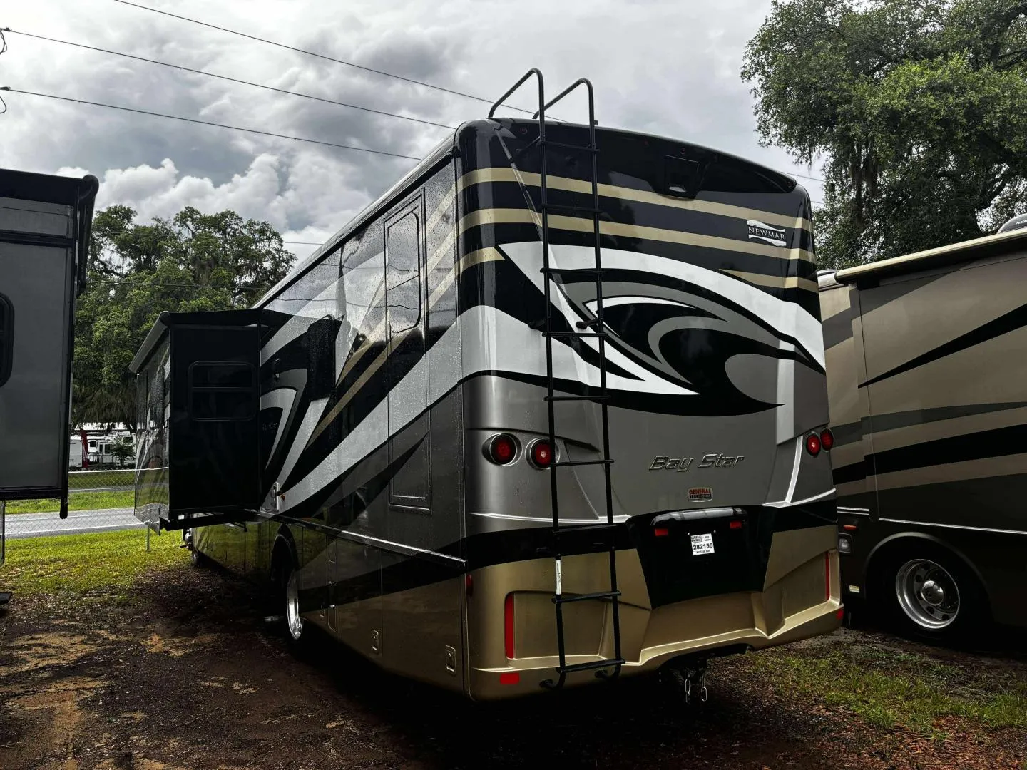 2021 Newmar Bay Star 3609 - Photo 4