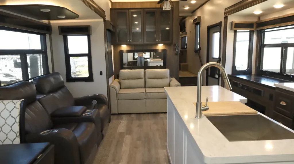 2021 Forest River Cardinal Luxury 344SKX - Photo 3