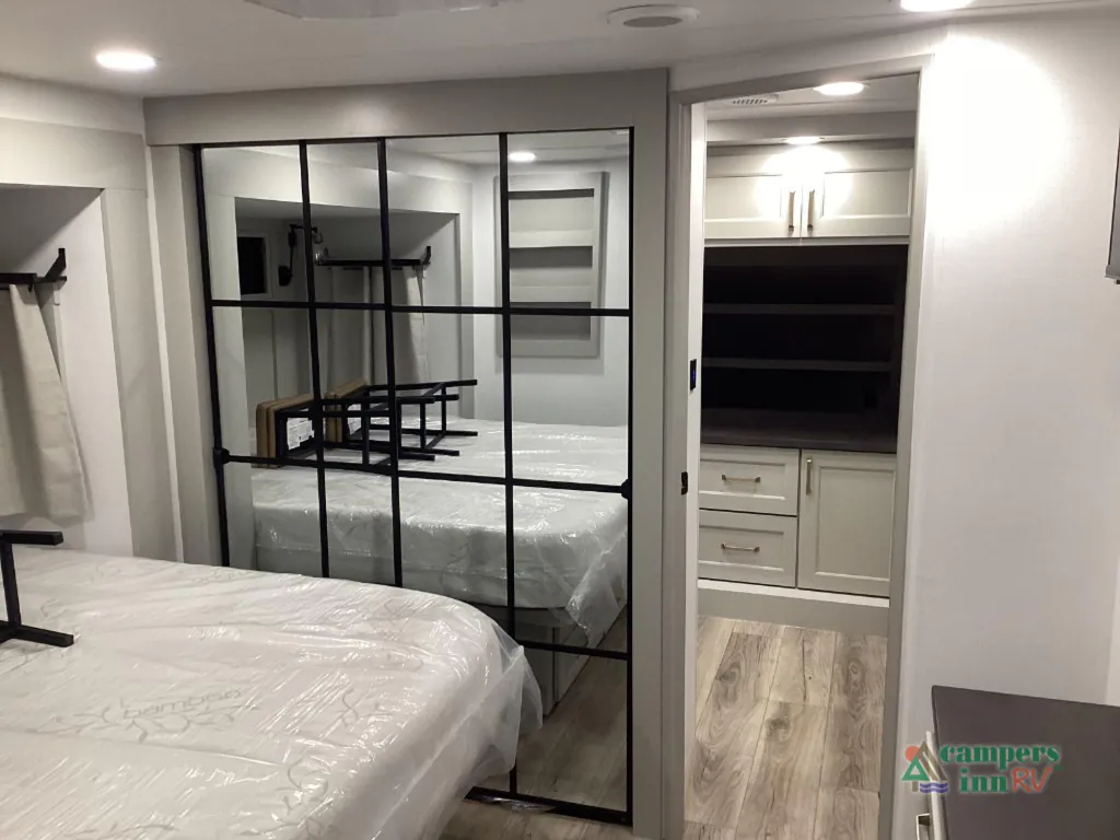 2026 Brinkley Model G 4150, Photos photo 48