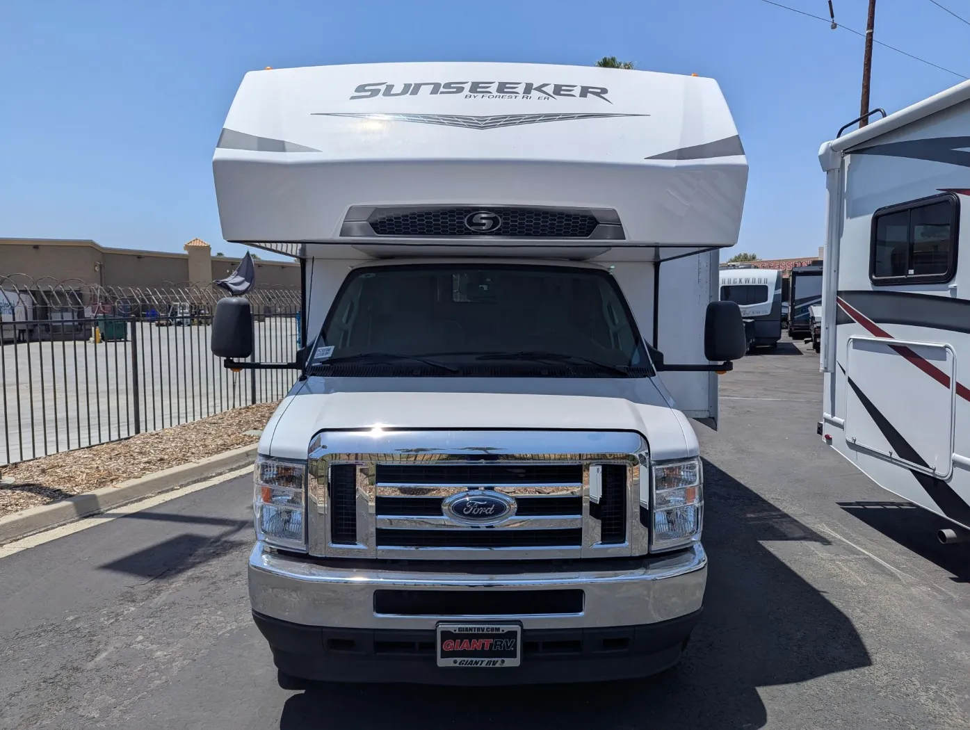2024 Forest River Sunseeker 2860DS - Photo 3