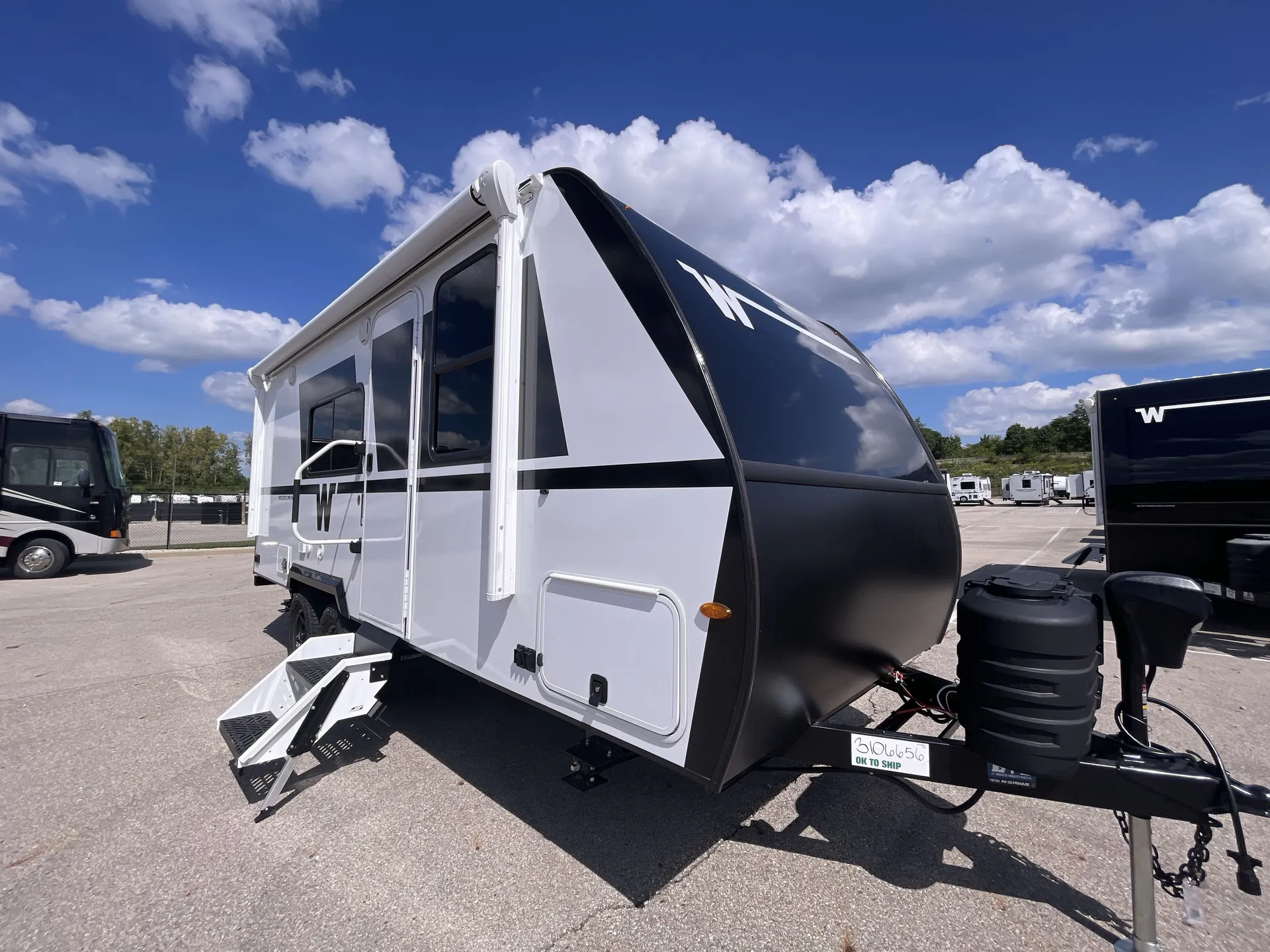 2027 Winnebago Micro Minnie 2108DS
