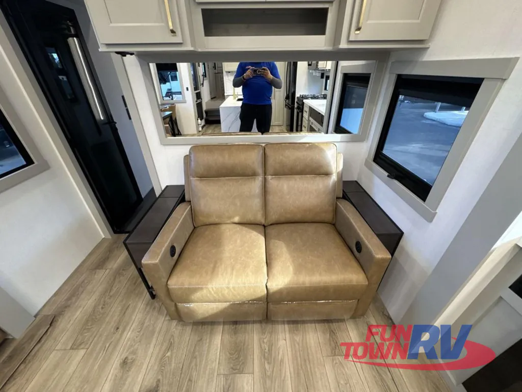 2026 Brinkley Model G 4170, Photos photo 33