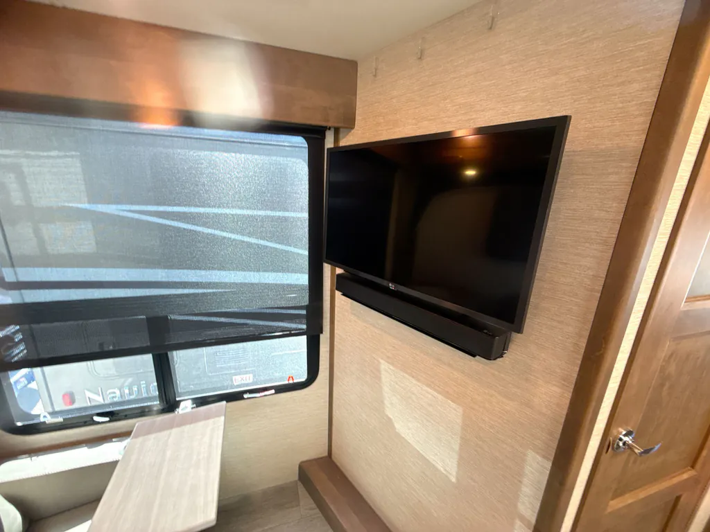 2024 Tiffin Wayfarer 25 RLW, Photos photo 14