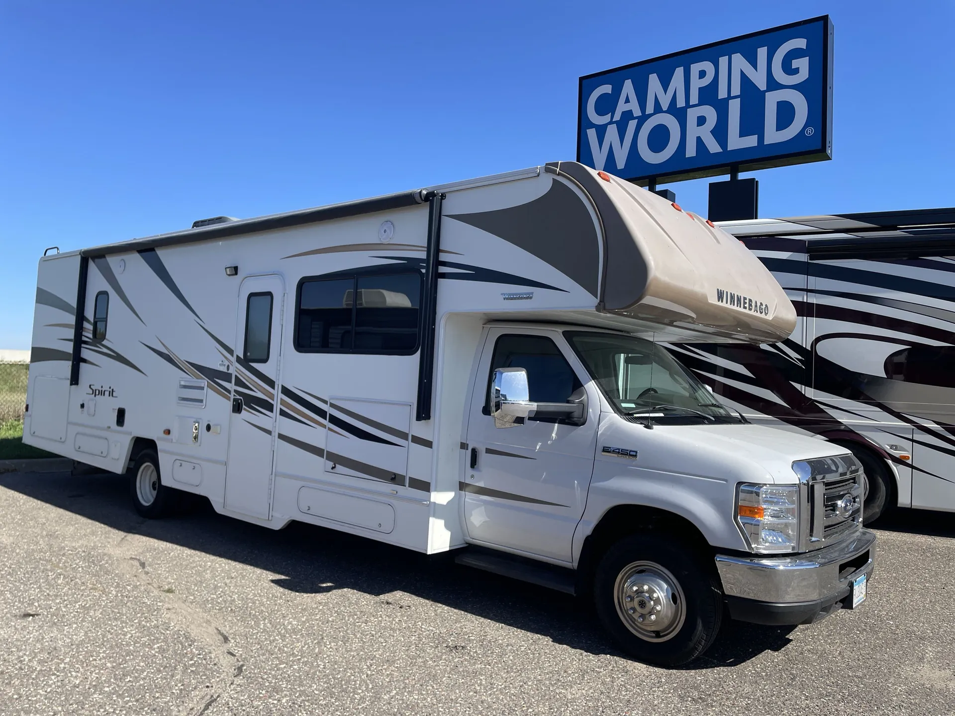 2019 Winnebago Spirit 31G - Photo 2