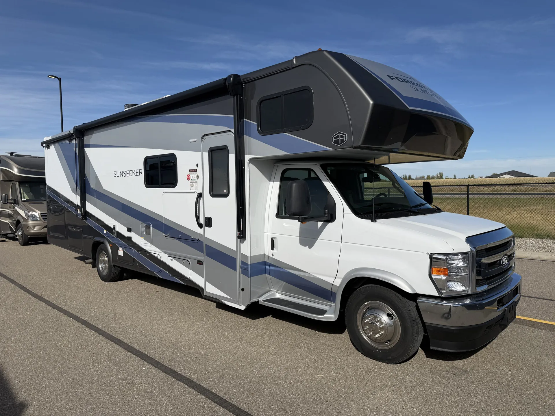 2027 Forest River Sunseeker 3010DS