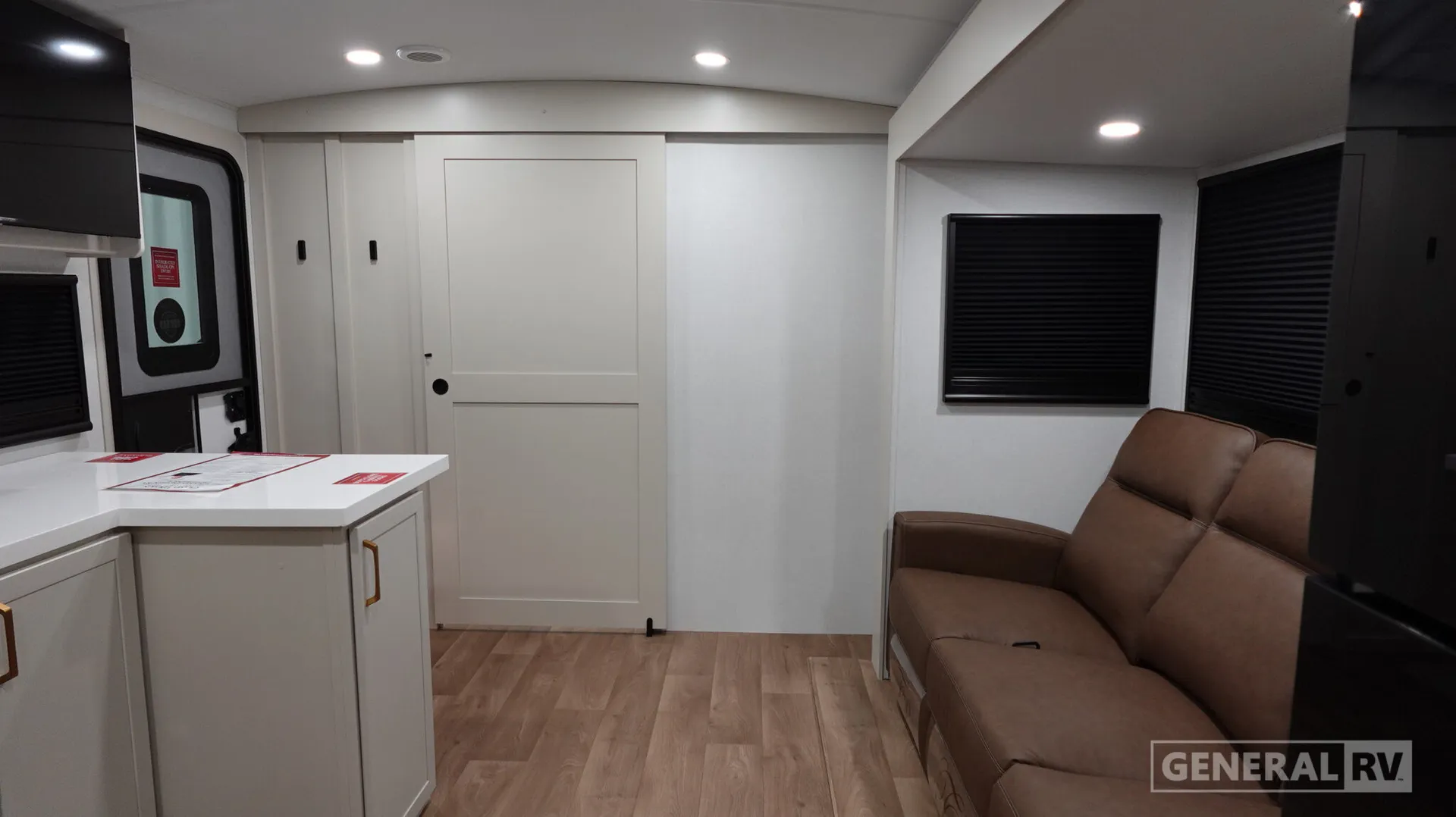 2027 Grand Design Imagine 2300MK - Photo 3