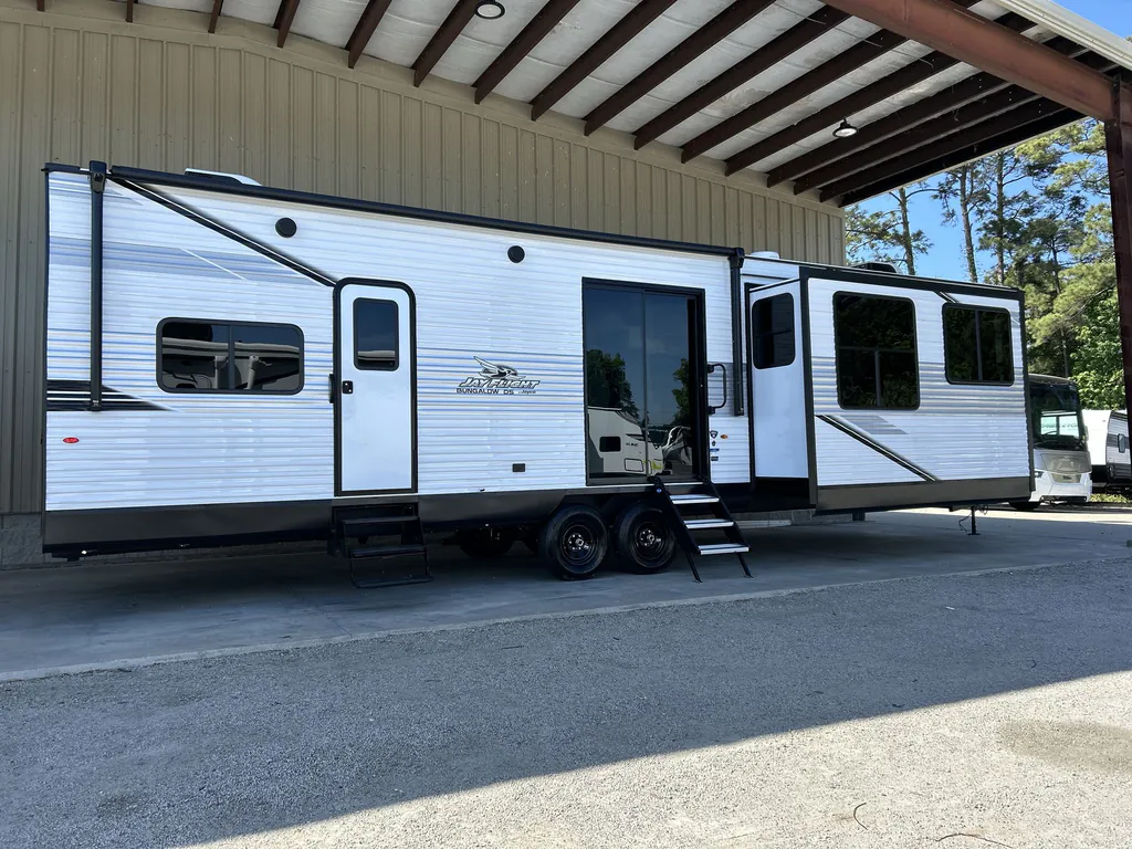 2026 Jayco Jay Flight Bungalow 401FLTS DS, Photos photo 9