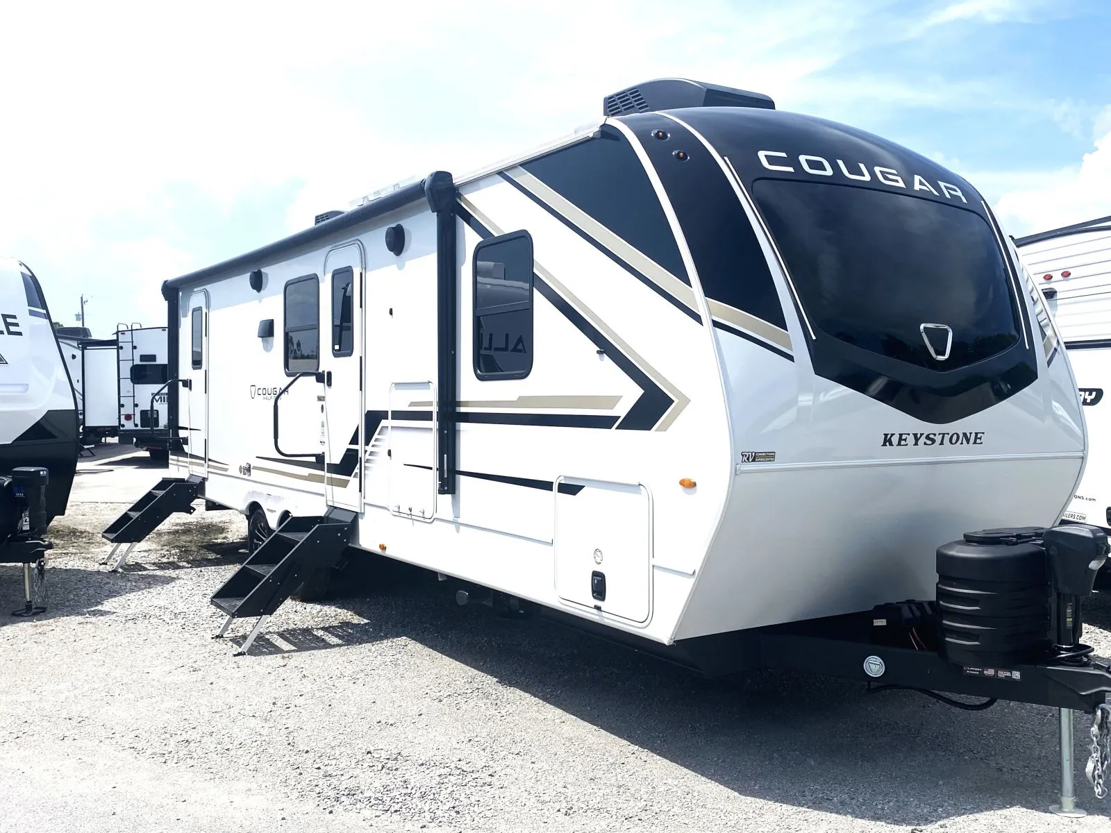 2026 Keystone RV Cougar Half-Ton 28BHS - Photo 2