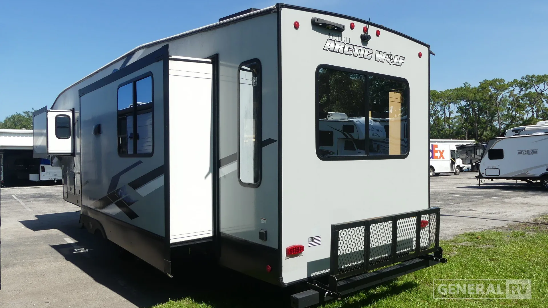 2023 Forest River Cherokee Arctic Wolf Suite 3550 - Photo 4