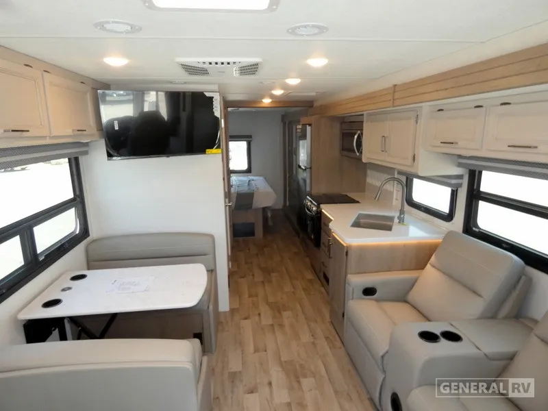 2026 Thor Motor Coach Hurricane 29L - Photo 3