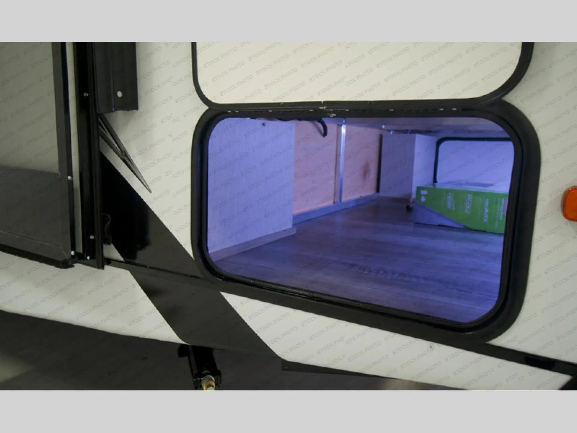 2021 Coachmen Freedom Express Ultra Lite 238BHS - Photo 2