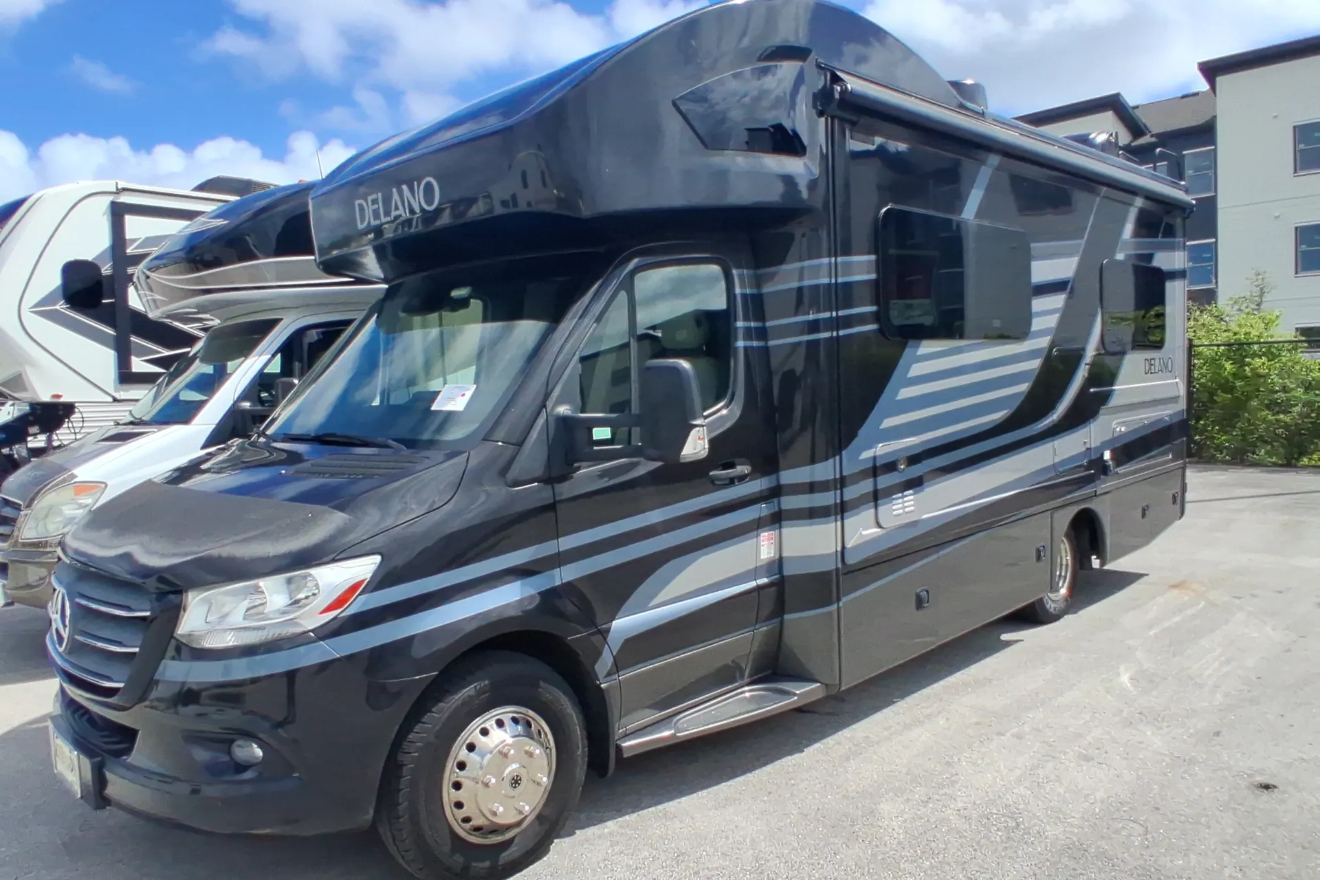 2021 Thor Motor Coach Delano 24TT — campside