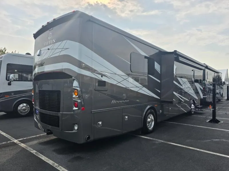 2026 Tiffin Allegro Breeze 33 BR - Photo 3