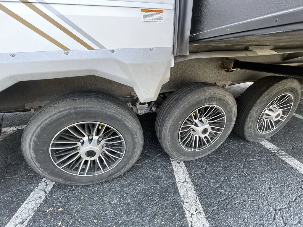 2026 Keystone Raptor 433, Photos photo 36