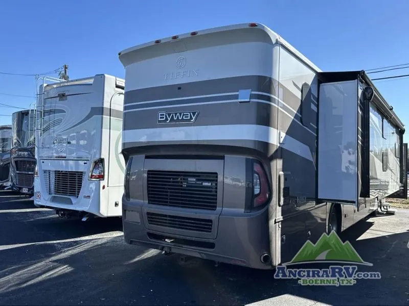 2025 Tiffin Byway 38 BL - Photo 3