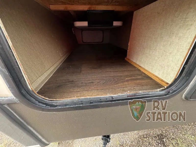 2013 Keystone RV Sprinter 277RLS - Photo 4
