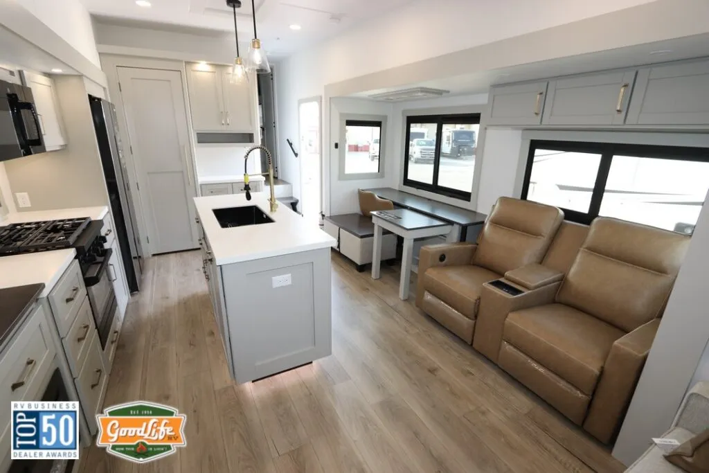 2026 Brinkley Model Z 3515 - Photo 3