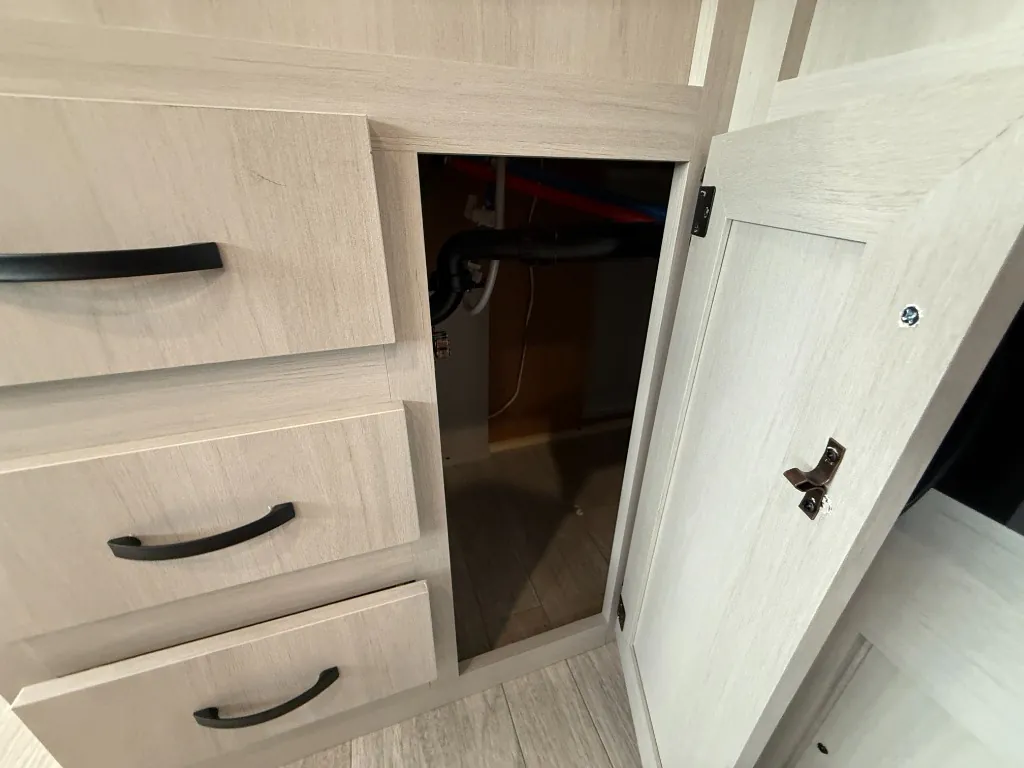 2027 Coachmen Catalina Legacy Edition 343BHTS (2 Queen Beds), Photos photo 36
