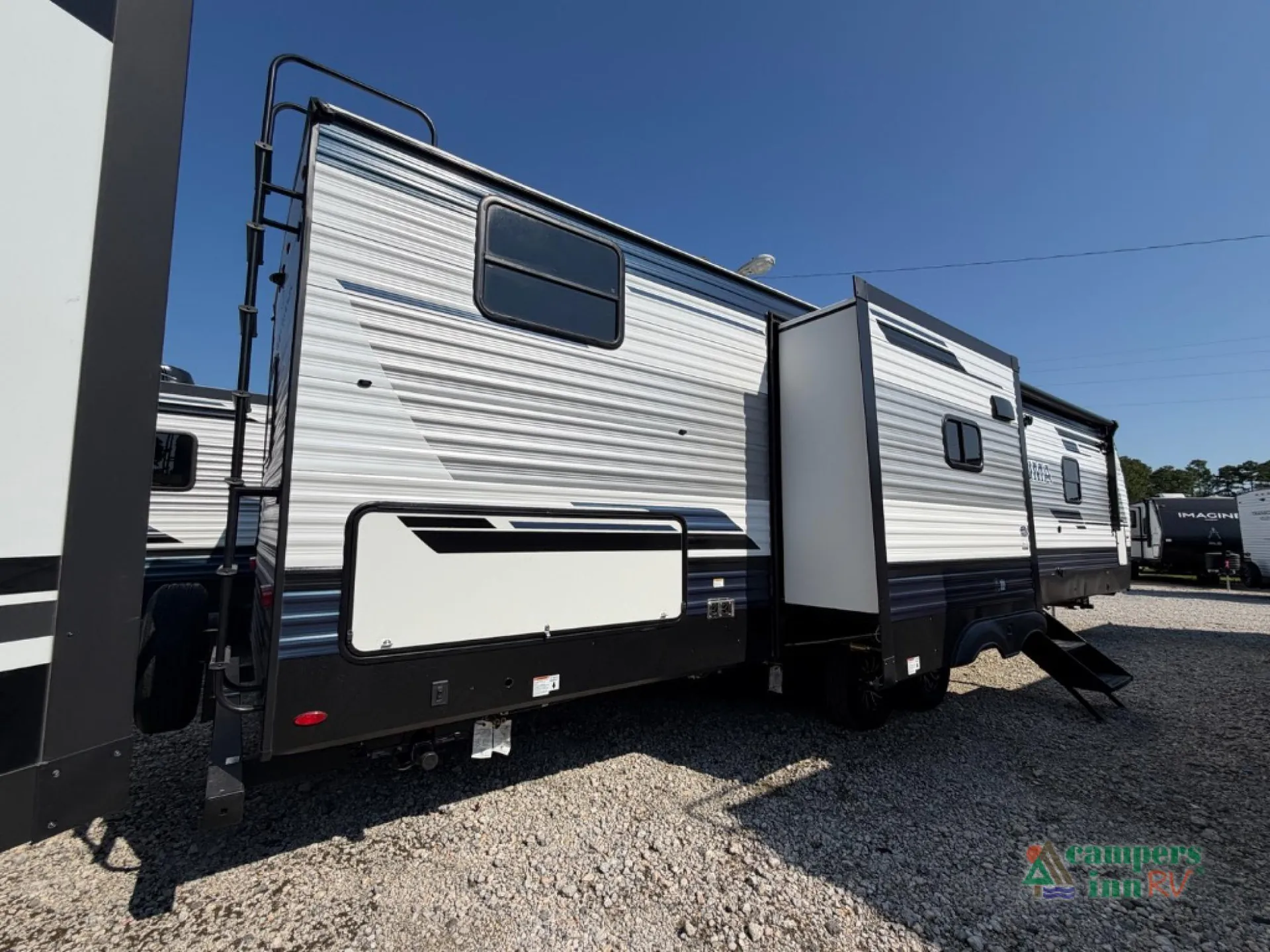 2027 Forest River Puma 32BHFS — Photo 7