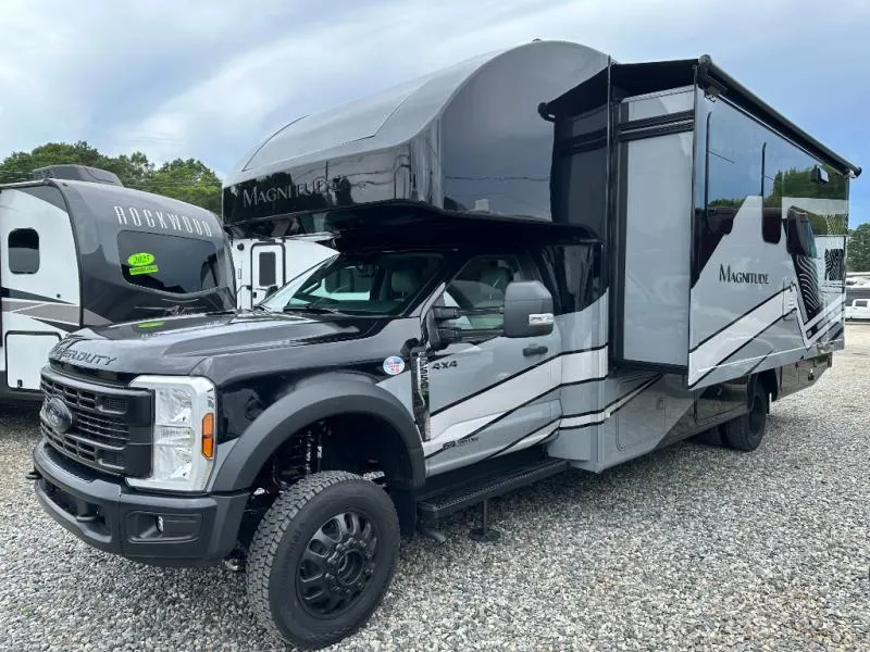 2027 Thor Motor Coach Magnitude X32 - Photo 4