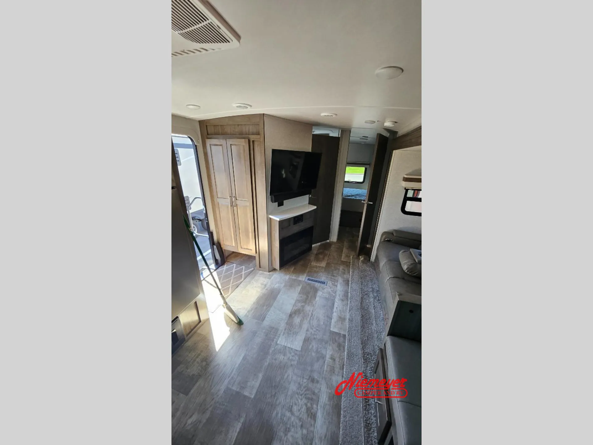 2022 Forest River Rockwood Ultra Lite 2608BS — Photo 7