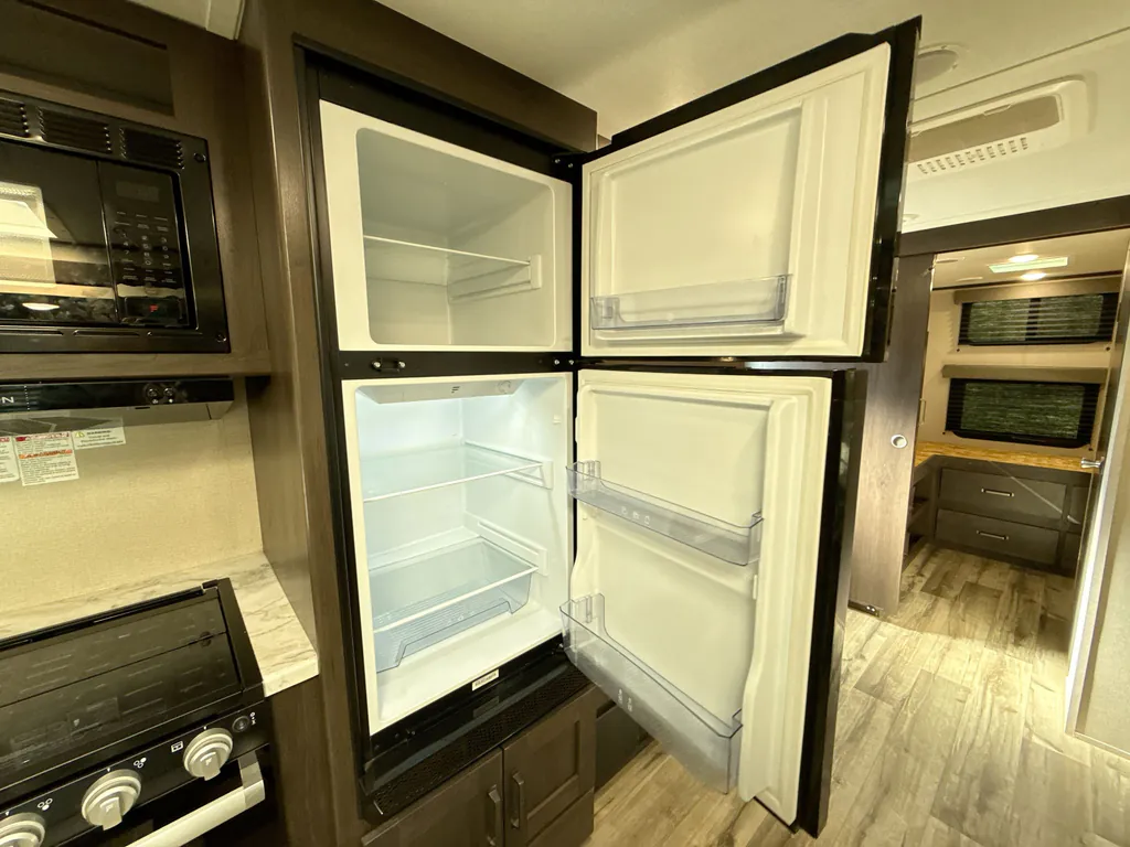 2023 Grand Design Transcend Xplor 321BH, Photos photo 17