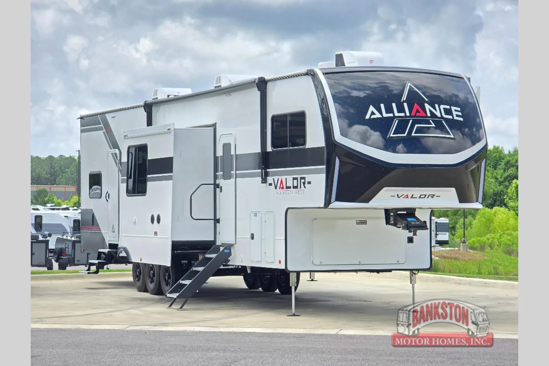 2026 Alliance RV Valor All-Access 40A14 - Photo 2
