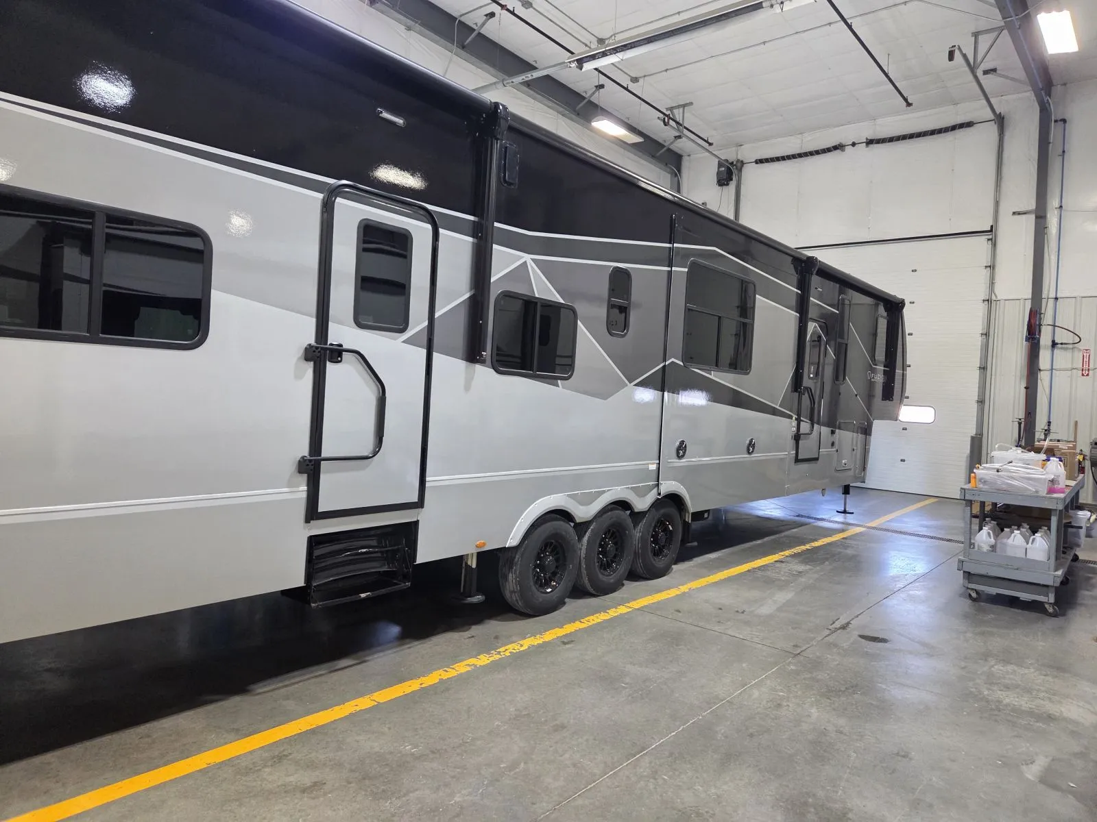 2026 Keystone Rv Impact 418 - Photo 2