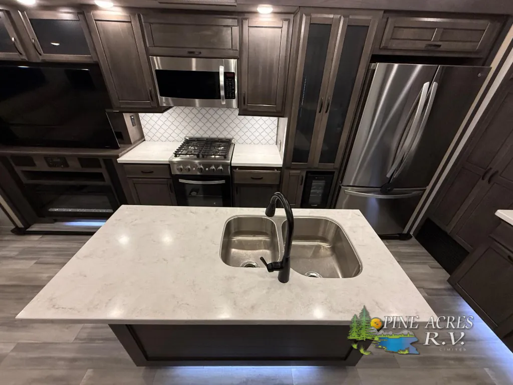 2022 Forest River Cedar Creek Champagne Edition 38EL, Photos photo 7