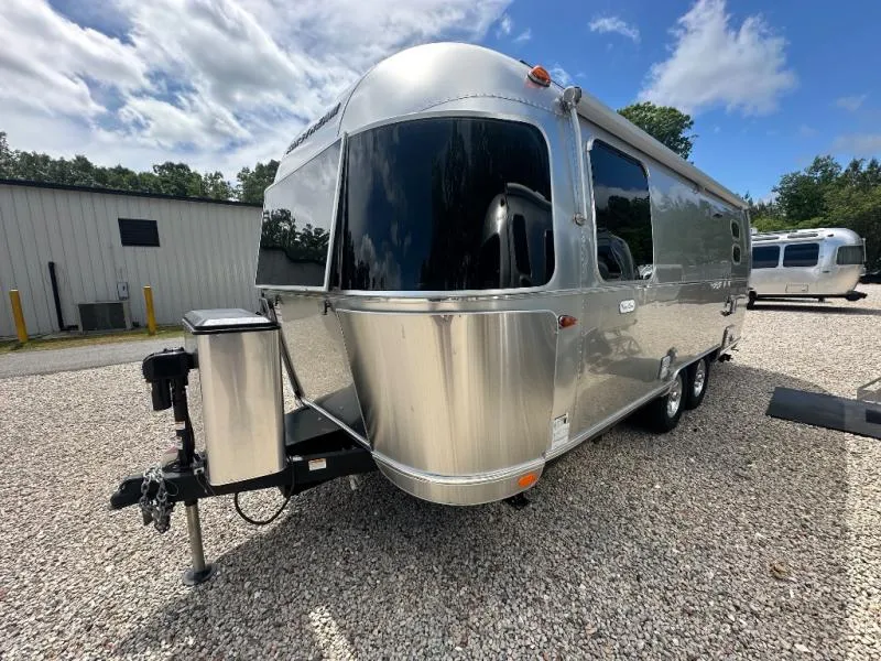 2026 Airstream Flying Cloud 23FB - Photo 4