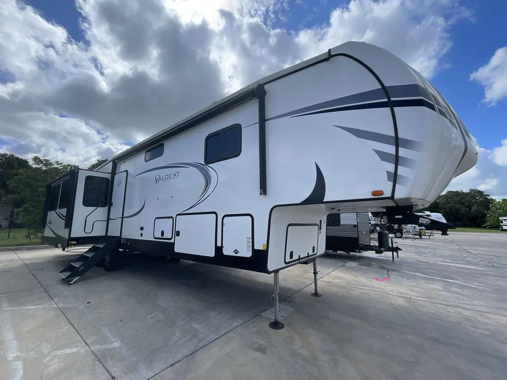 2023 Forest River Wildcat 369MBL