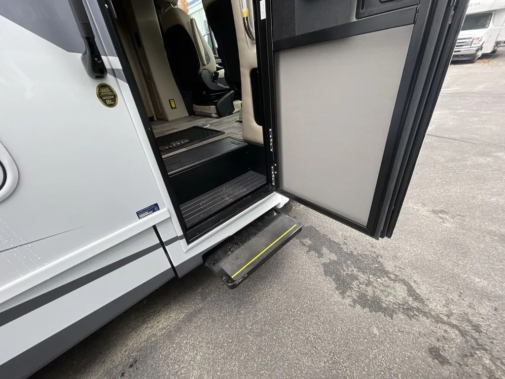 2026 Tiffin Wayfarer 25 XRW, Photos photo 12