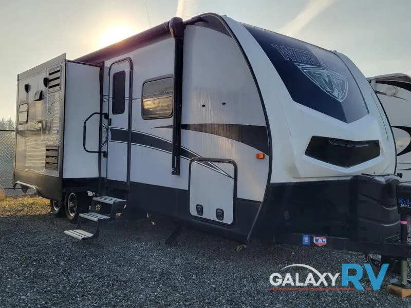 2019 Winnebago Minnie Plus 27RBDS - Main photo