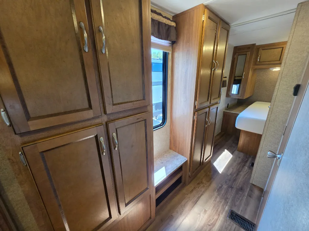 2016 Coachmen Catalina 293RLS - Photo 4