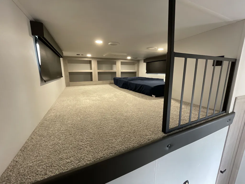 2025 Keystone Montana High Country 377FL, Photos photo 17