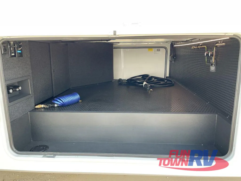 2026 Brinkley Model Z 3515, Photos photo 27
