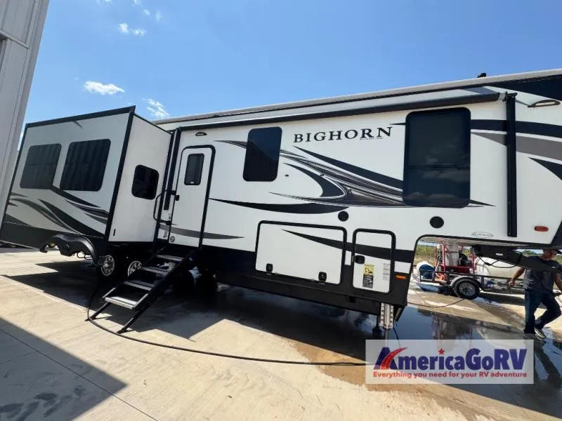 2020 Heartland Bighorn 3370EL - Photo 3