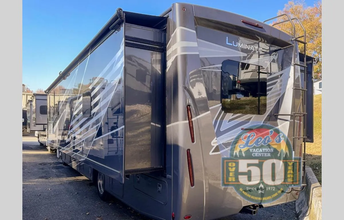 2025 Thor Motor Coach Luminate DD35 - Photo 4