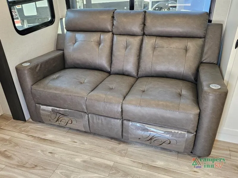 2027 Venture RV Campbound Platinum 262CFK - Photo 4