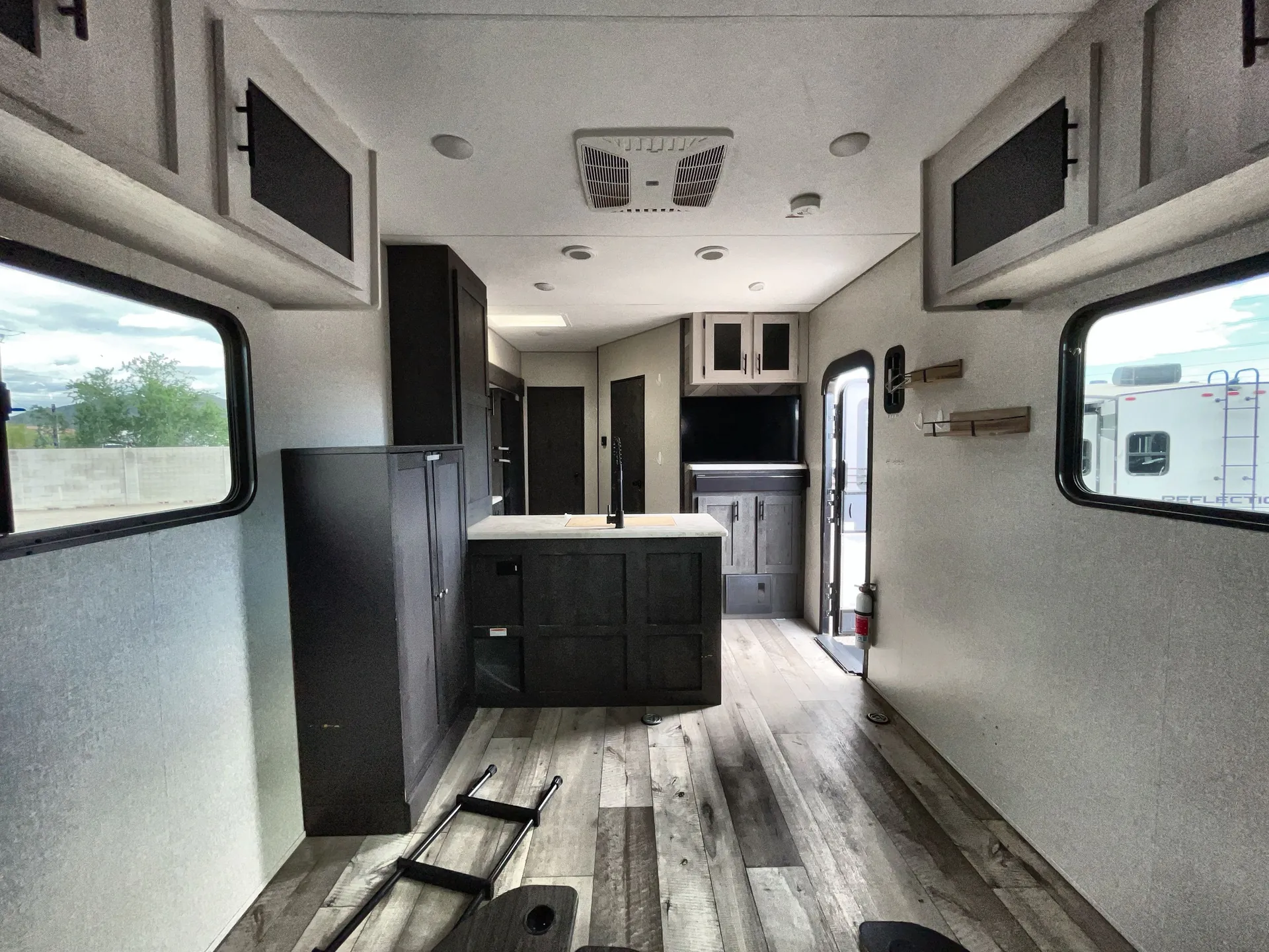 2022 K-Z Sportster 301THR — living area main