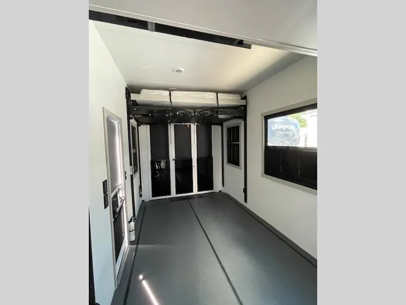2026 Brinkley Model G 4000, Photos photo 48