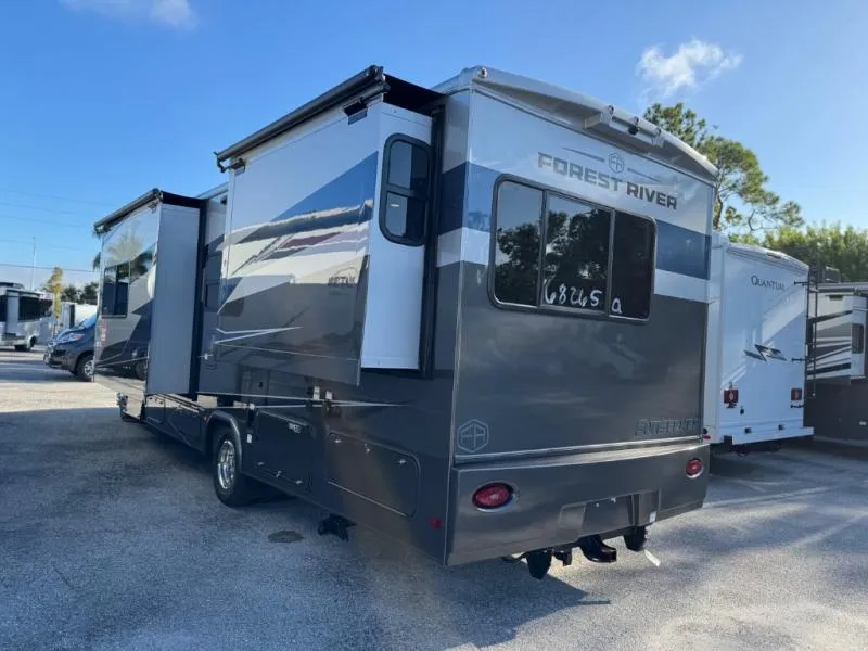 2026 Forest River Sunseeker Classic 2860DS - Photo 4
