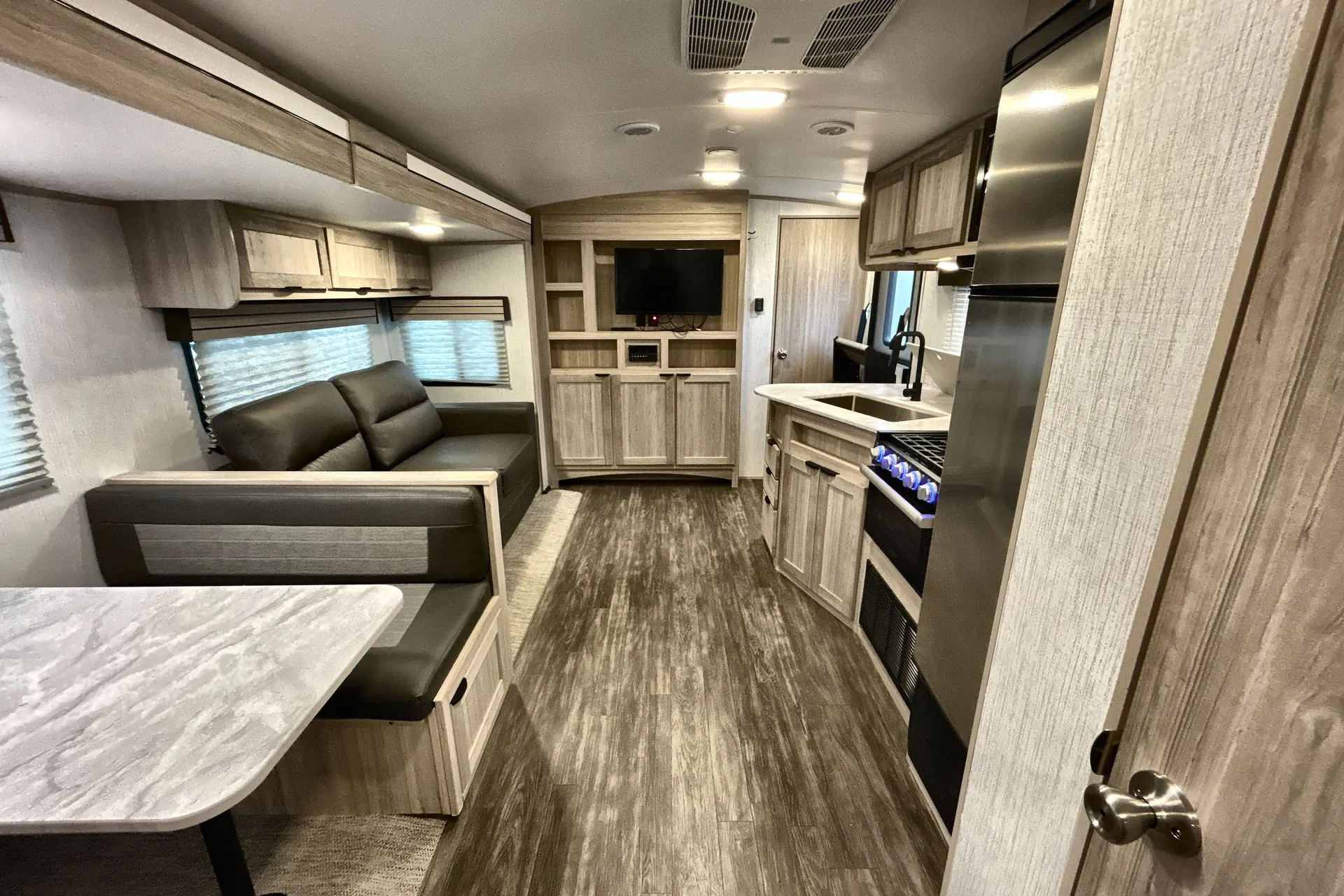 2022 Cruiser RV Shadow Cruiser SC325BHS — living area main
