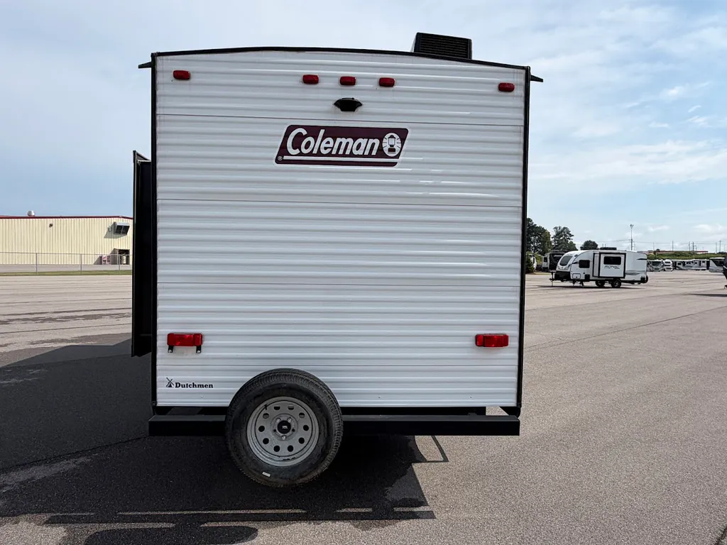 2022 Dutchmen Coleman Lantern 263BH, Photos photo 3