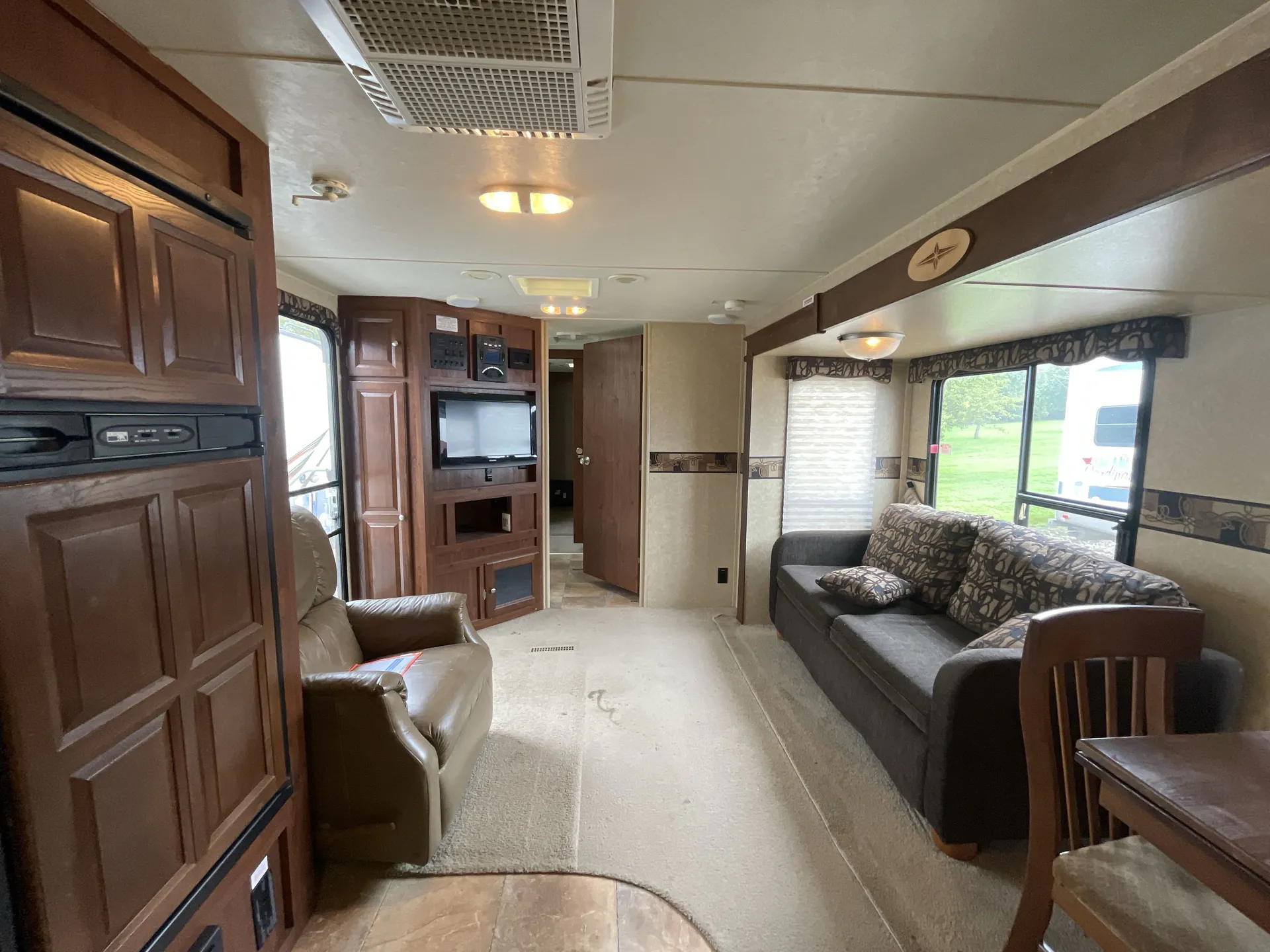 2011 Forest River Rockwood Signature Ultra Lite 8315BSS — living area main