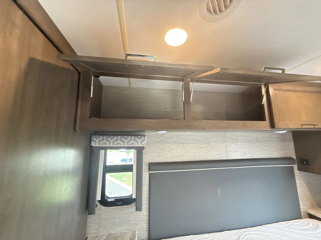 2022 Thor Motor Coach Freedom Traveler A32, Photos photo 20