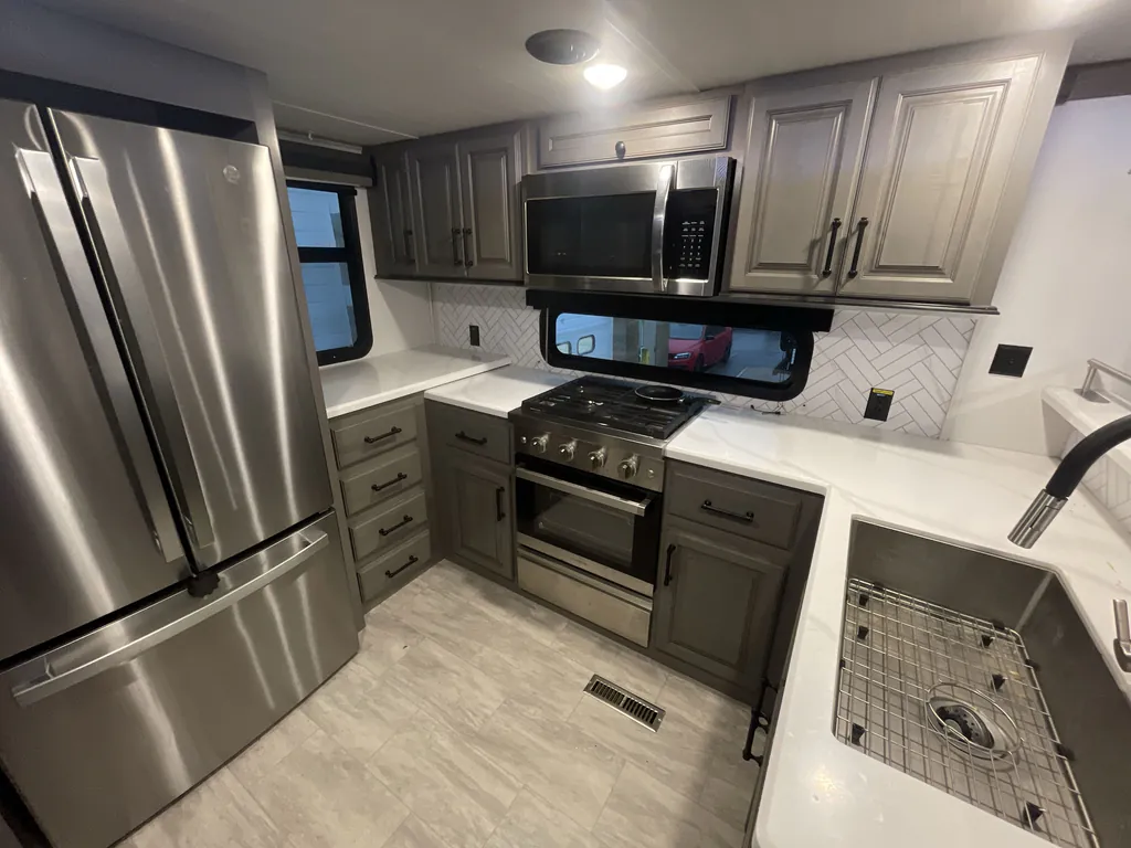 2023 Keystone Montana 3901RK, Photos photo 10