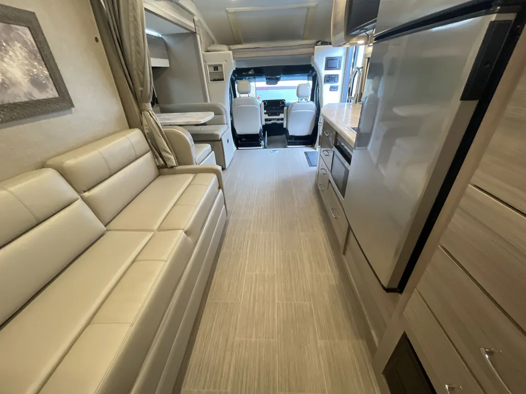 2023 Thor Motor Coach Tiburon 24FB, Photos photo 6